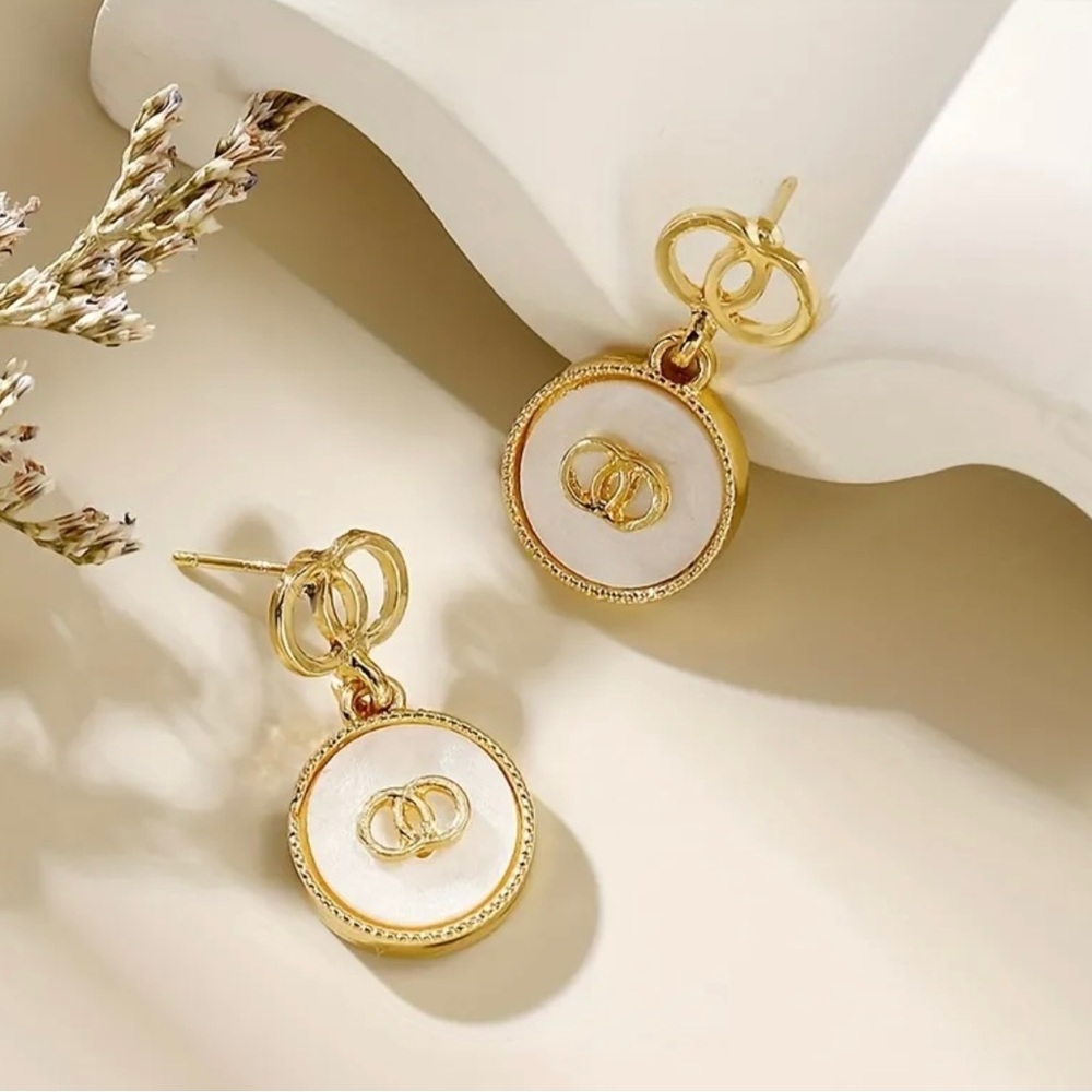 NEW 18 Karat Gold Plated Earrings